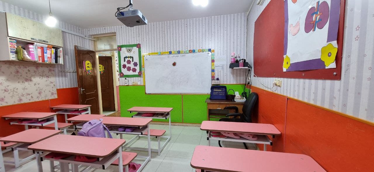 پیش دبستانی و دبستان غیر دولتی آموزش پیشرو